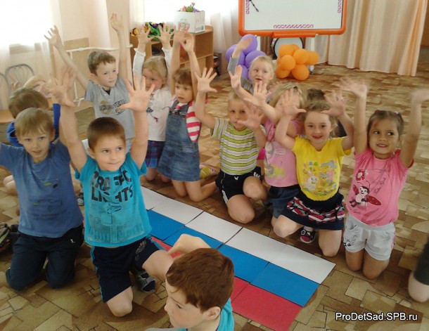 Стих про российский флаг для детей